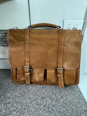 Wilsons Leather Distressed Tan Leather Briefcase Messenger